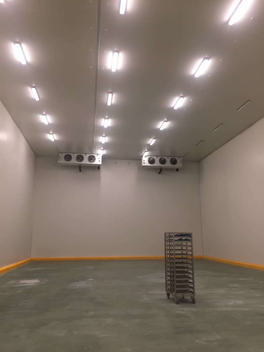 ห้องเย็นเก็บเนื้อสัตว์ / Freezer